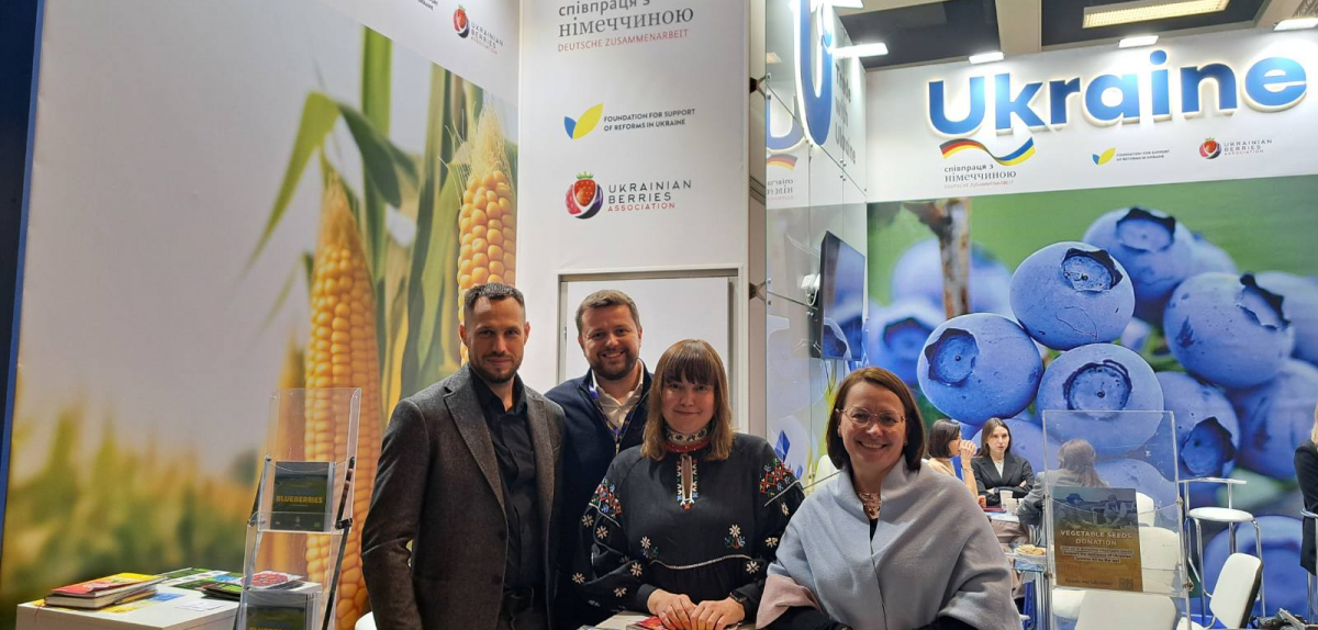 Українськи виробники свіжої плодоовочевої продукції на Fruit Logistica 2024 в Берліні